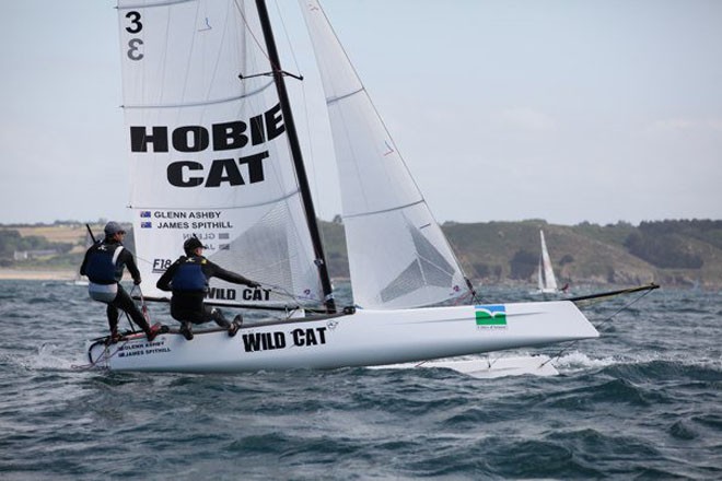 Ashby and Spithill - Wild Cat - F18 Worlds 2010 Erguy France © Alex Udin
